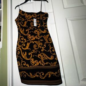 Large NWT Guess SL Jenny Gilded Scroll print Elegant Black and Gold Dress